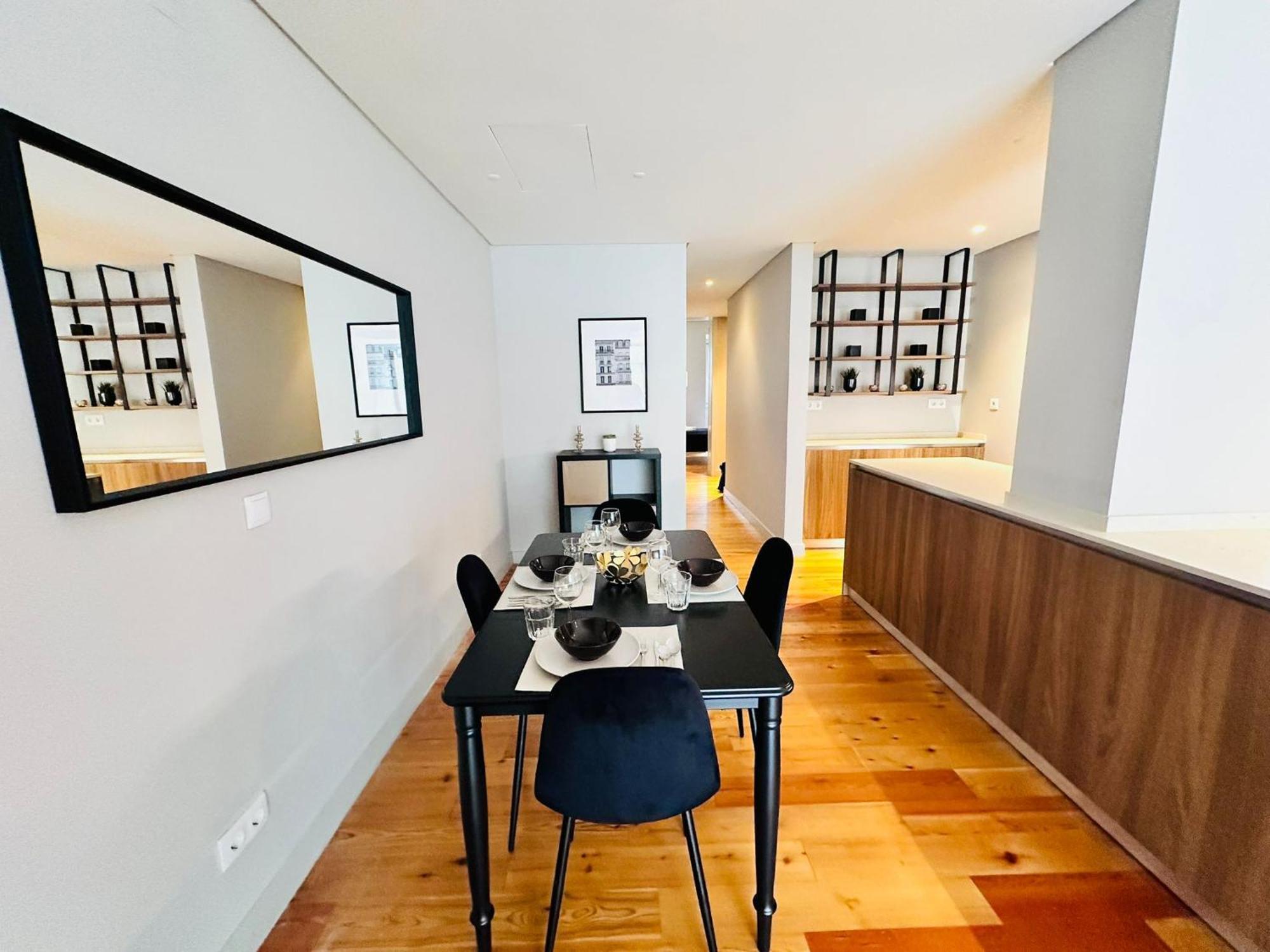 The Eca De Queiroz House - No Cv D - One-bedroom Apartamento